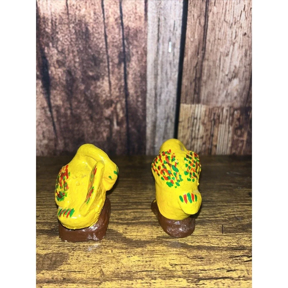 Vintage Hand Painted Ceramic Bird Salt And Pepper Shakers